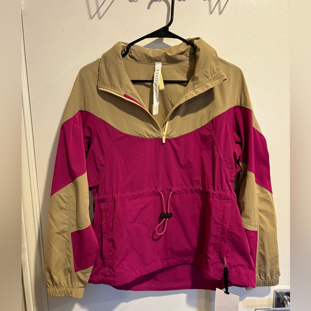 Lululemon Evergreen Anorak
Prosecco / Ripened Raspberry - Picture 8 of 10